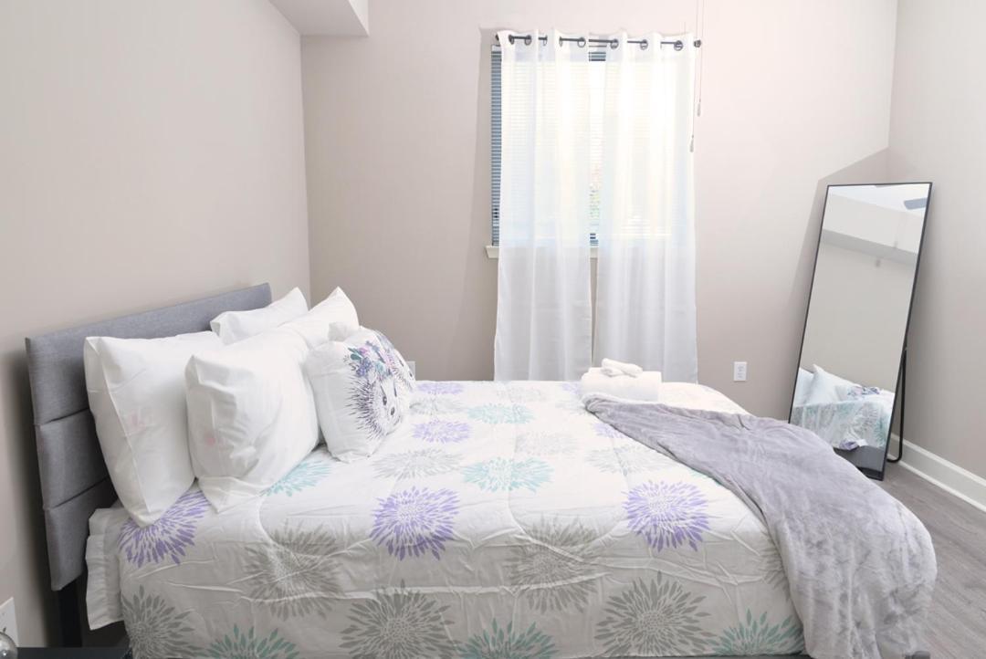 Modern Midtown Away From Apartment Atlanta